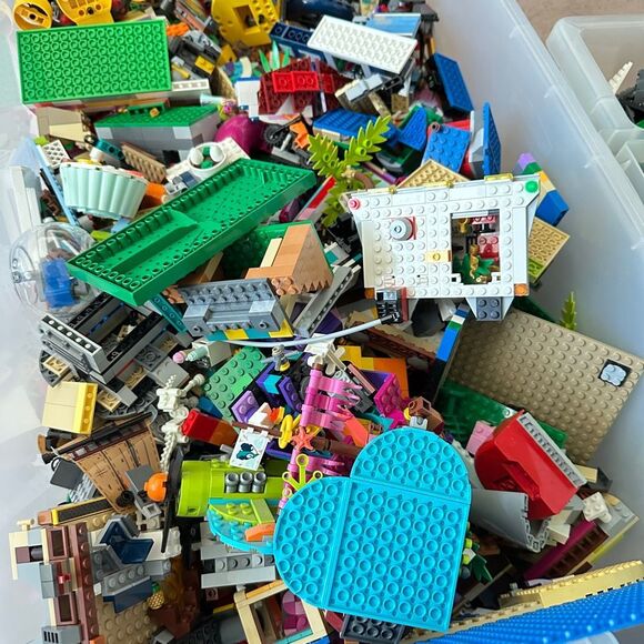 LEGO BY THE POUND! 1 LB OF OF PIECES. RANDOM SELECTION. FREE SHIPPING!! - Picture 5 of 10